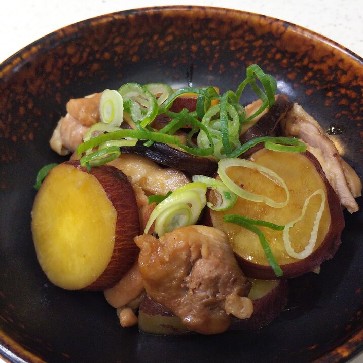 秋の味覚!さつまいもと鶏もも肉の炒め煮